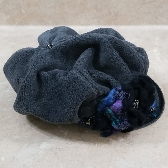 Hat - Picture 2 of 3